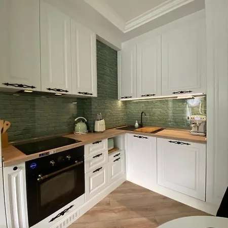 Classic And New Brand San Stefano 9 Apartment Warna